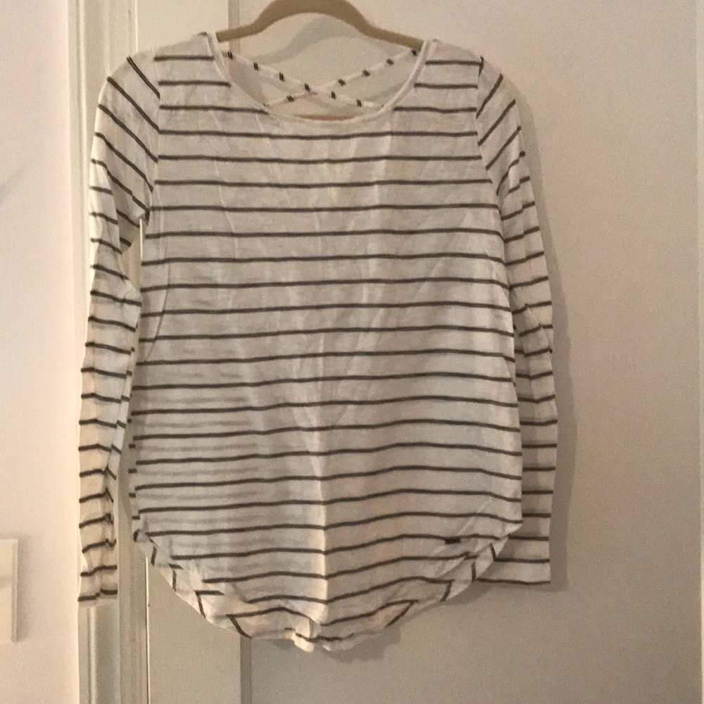Hollister top